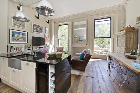 2 bedroom apartment to rent, St. Stephens Gardens, London W2