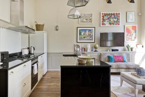 2 bedroom apartment to rent, St. Stephens Gardens, London W2