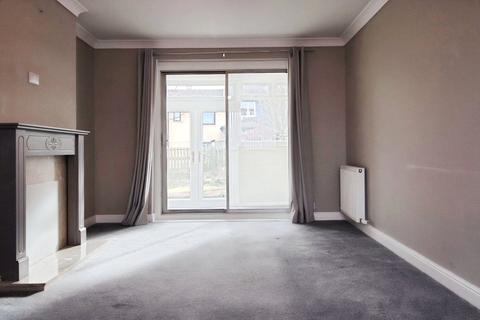 2 bedroom terraced house to rent, Edgehill Road, Cumbria CA1