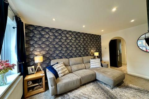 3 bedroom semi-detached house for sale, Yew Tree Drive, Kingsteignton TQ12