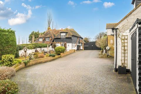 3 bedroom character property for sale, Boyces Hill, Sittingbourne ME9
