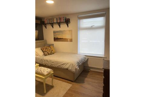 undefined, Halstead Ave, Manchester, M21