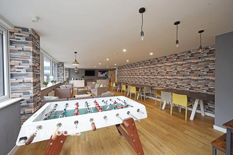 1 bedroom flat for sale, The Midway, Keele House, ST5