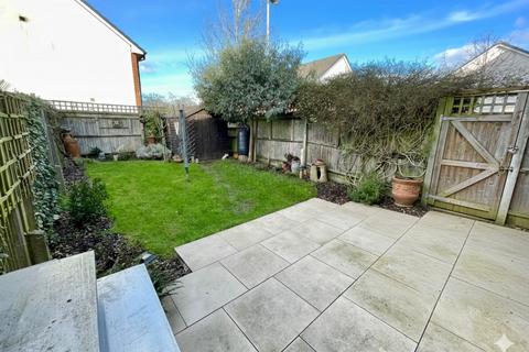 3 bedroom semi-detached house for sale, Falks Hill, Luton, Bedfordshire, LU2 0FN