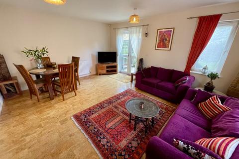 3 bedroom semi-detached house for sale, Falks Hill, Luton, Bedfordshire, LU2 0FN