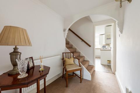 4 bedroom townhouse for sale, Roding Lane North, Woodford Green, IG8