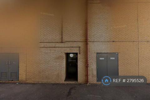 undefined, High Street, Feltham, TW13