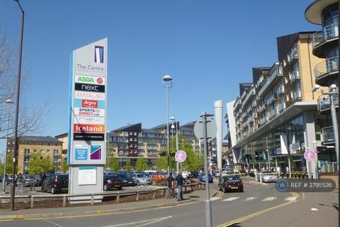 High Street, Feltham, TW13