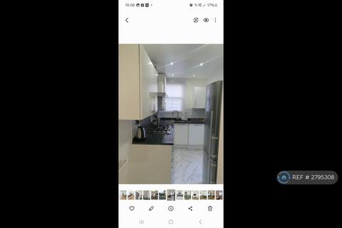 1 bedroom flat to rent, Penford Street, London, SE5