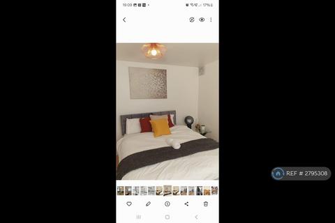 1 bedroom flat to rent, Penford Street, London, SE5