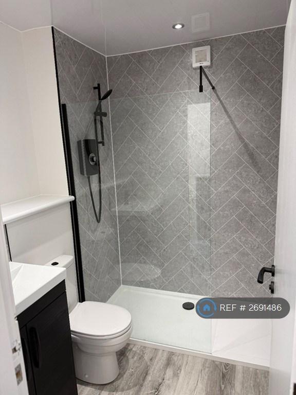 Shower Room .
