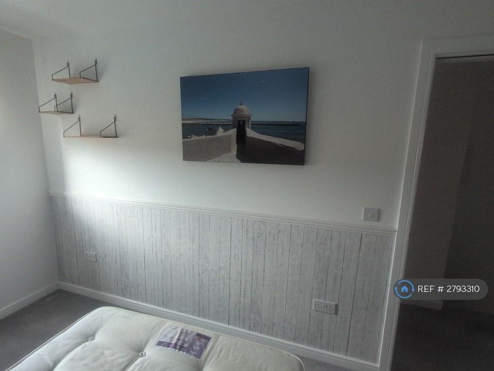 2nd Bedroom