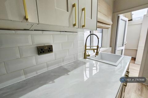undefined, Lannoy Road, New Eltham, SE9