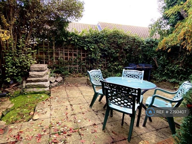 Quiet And Private Garden