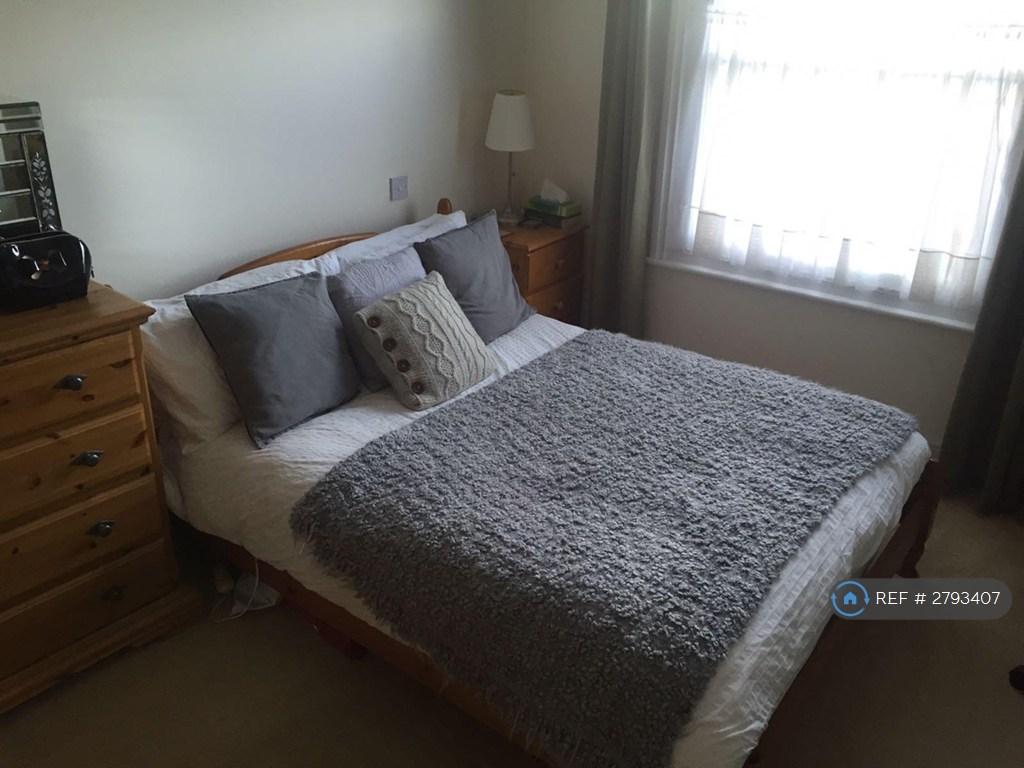 Large Master Bedroom Full
