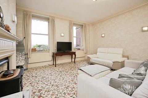 2 bedroom flat for sale, The Leas, Folkestone, CT20