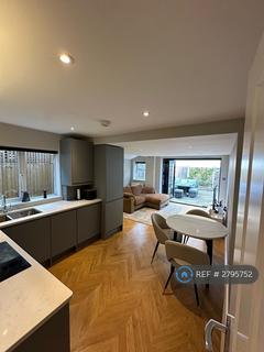 1 bedroom flat to rent, Trinity Road, London, SW17