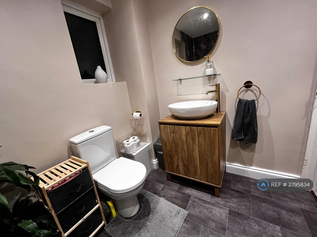 Main Bathroom