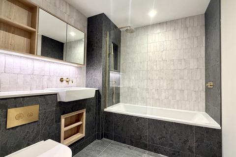 2 bedroom flat to rent, Caversham Road