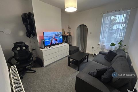 2 bedroom terraced house to rent, Radbourne St, Derby, DE22