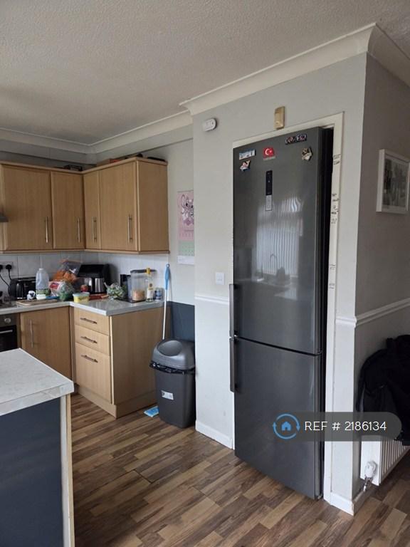 Kitchen Showing Space For Fridge Freezer
