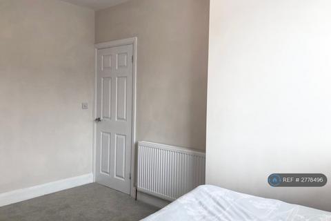 1 bedroom in a house share to rent, St. Richards Road, Portslade, Brighton, BN41