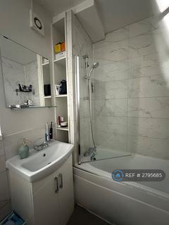 1 bedroom flat to rent, Eastman House, London, SW4