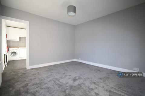 undefined, Connaught Road, Teddington, TW11
