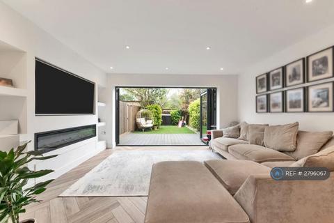 undefined, Charding Crescent, Royston, SG8