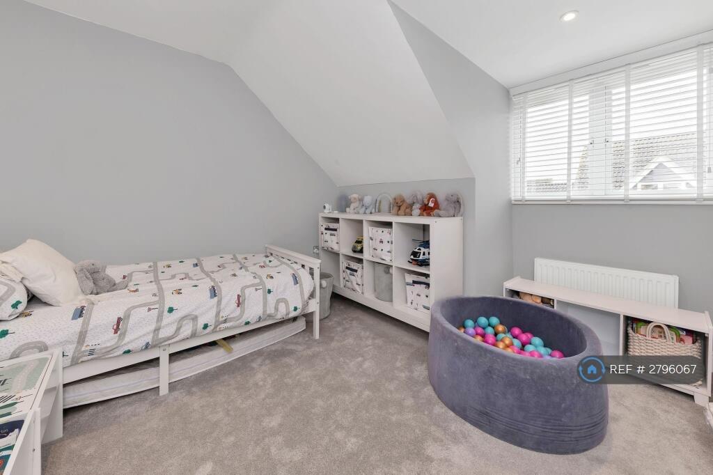 Bedroom 4 Master