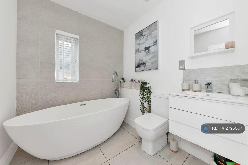 Main Bathroom
