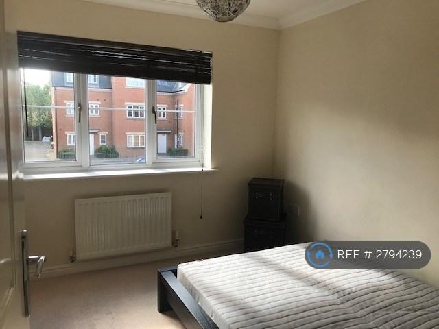 Bedroom 2 (With En-Suite)