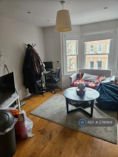 3 bedroom flat to rent, Montefiore St, London, SW8