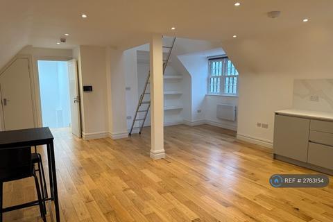 undefined, Hollybush St, London, E13