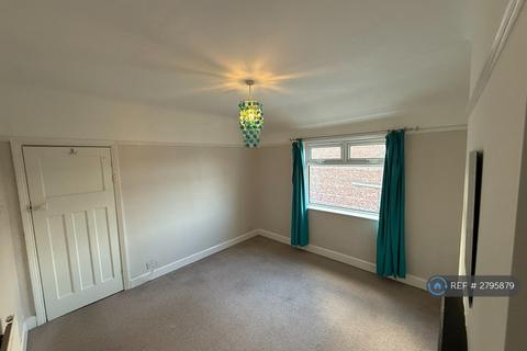 3 bedroom terraced house to rent, Orrysdale Road, Wirral, CH48