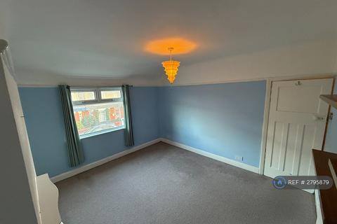 3 bedroom terraced house to rent, Orrysdale Road, Wirral, CH48