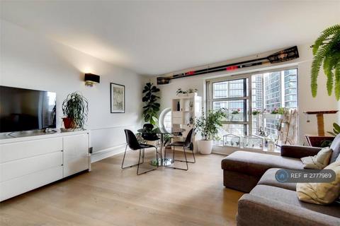 2 bedroom flat to rent, Cascades Tower, London, E14
