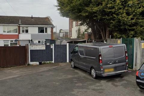 4 bedroom semi-detached house to rent, Deptford Crescent, Nottingham, NG6