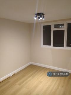 4 bedroom semi-detached house to rent, Deptford Crescent, Nottingham, NG6