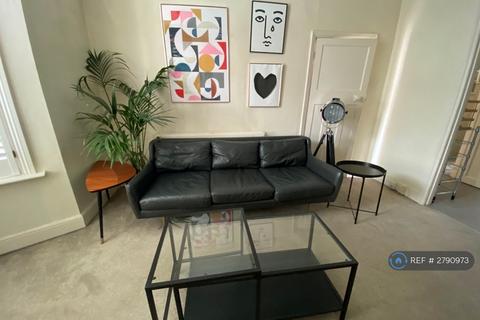undefined, Wandsworth Road, London, SW8