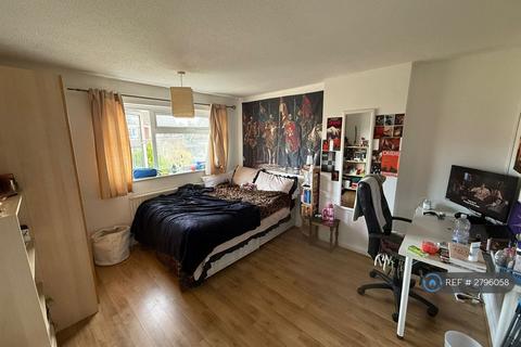 undefined, Nobles Way, Egham, TW20