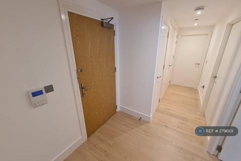 2 bedroom flat to rent, Croxley Court, West Drayton, UB7