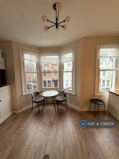 2 bedroom flat to rent, Kenwyn Road, London, SW4