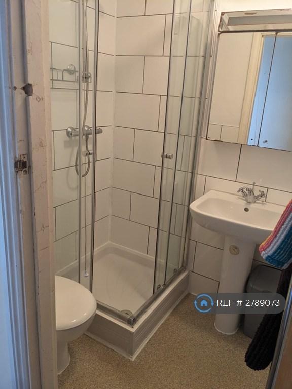1st Floor Bathroom