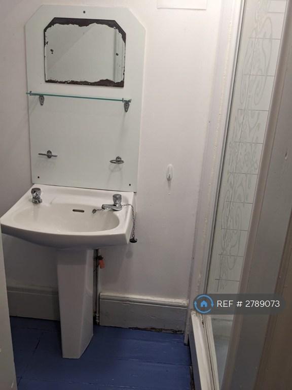 1st Floor Shower Room