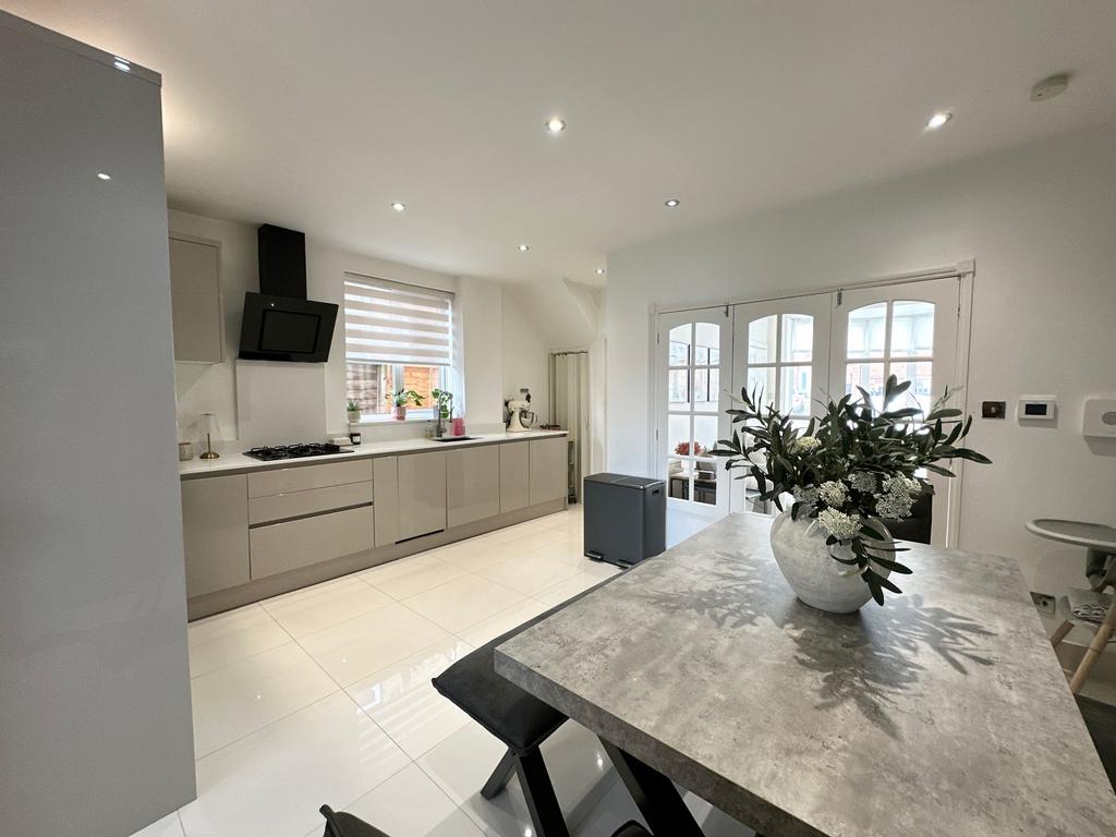 Dining Room/ Kitchen