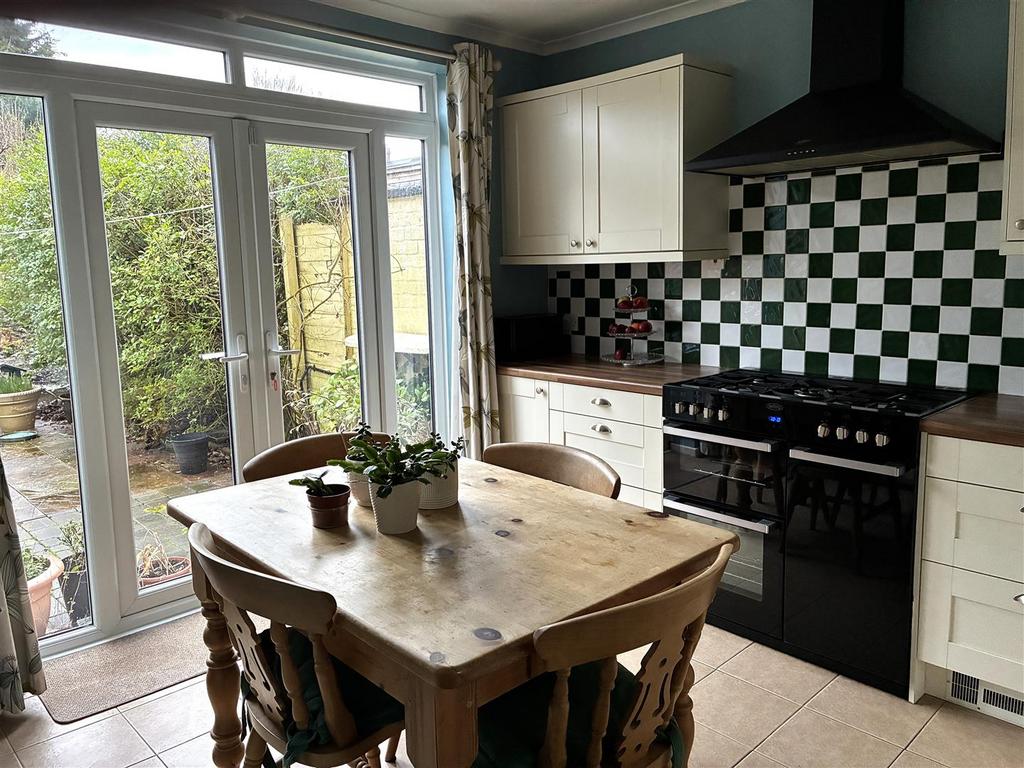 Dining kitchen
