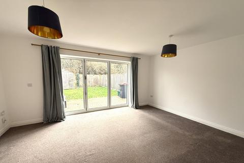 4 bedroom semi-detached house to rent, Almond Way, Ellesmere Port CH66