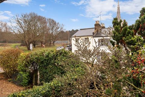 2 bedroom house for sale, Medfield Street, London