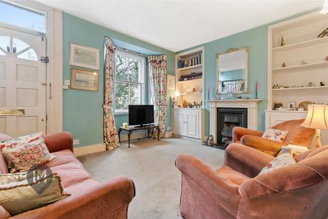 2 bedroom house for sale, Medfield Street, London